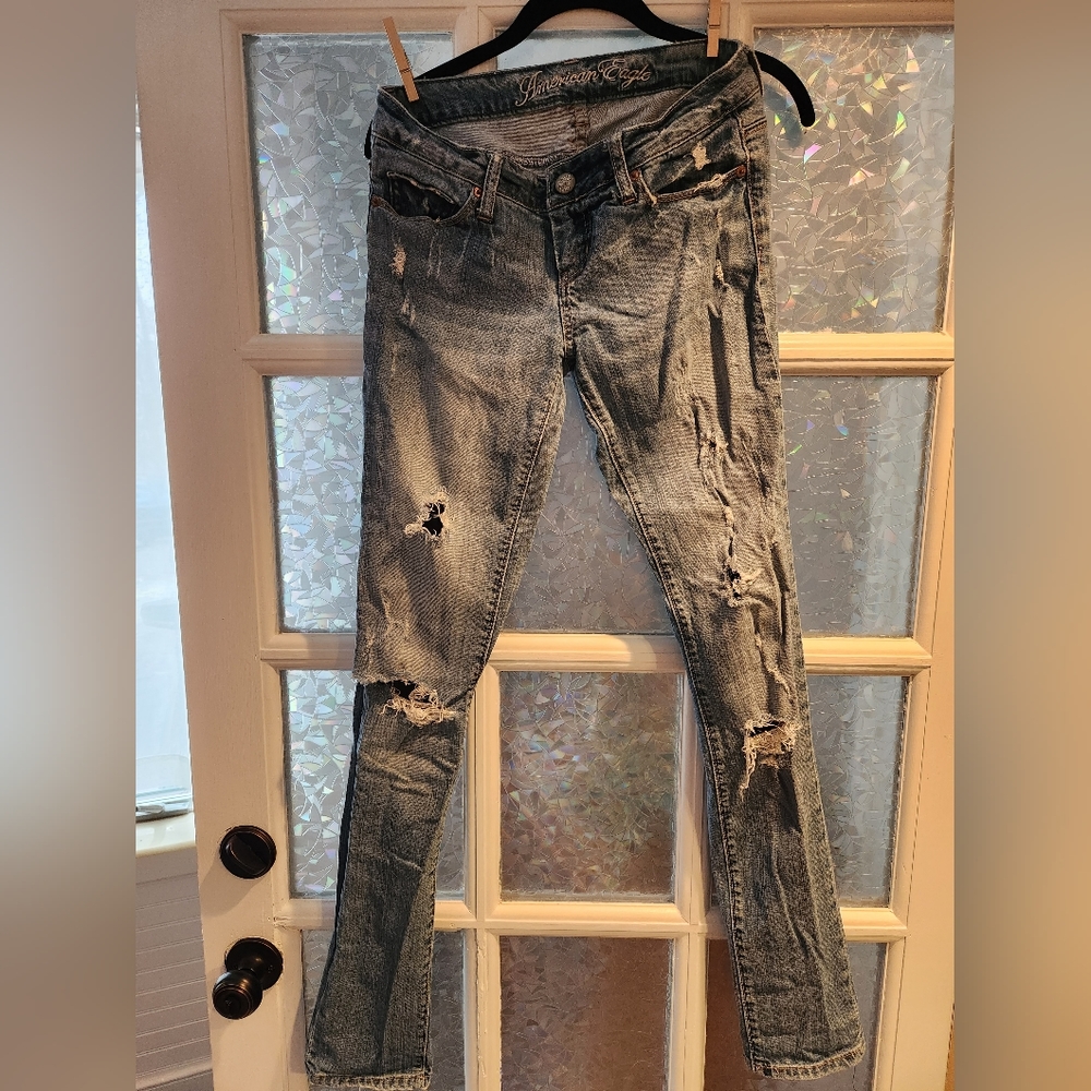 American Eagle Outfitters Skinny 77 Destroyed Jeans